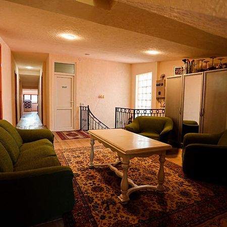 Guesthouse Gua 쿠타이시 외부 사진