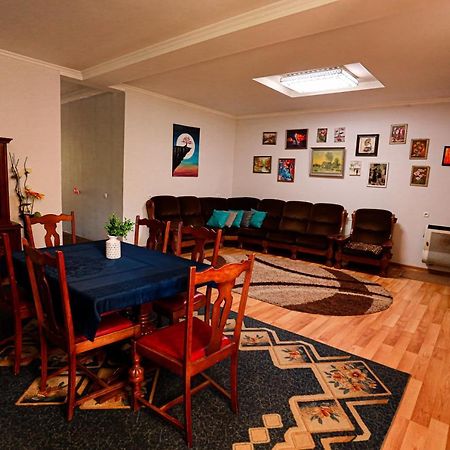 Guesthouse Gua 쿠타이시 외부 사진